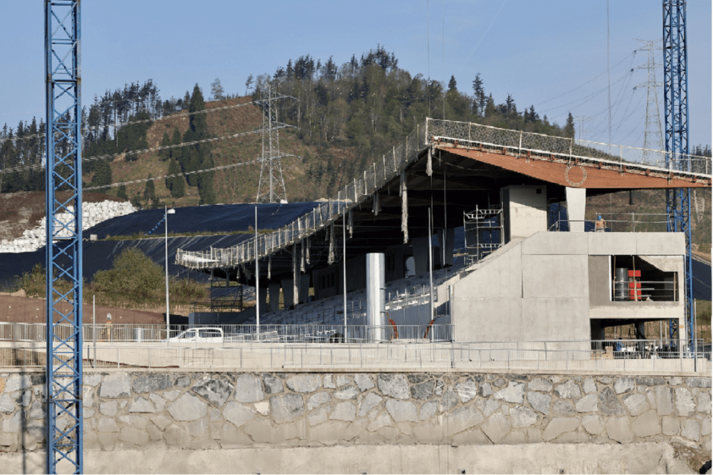 tribuna4 tribuna4